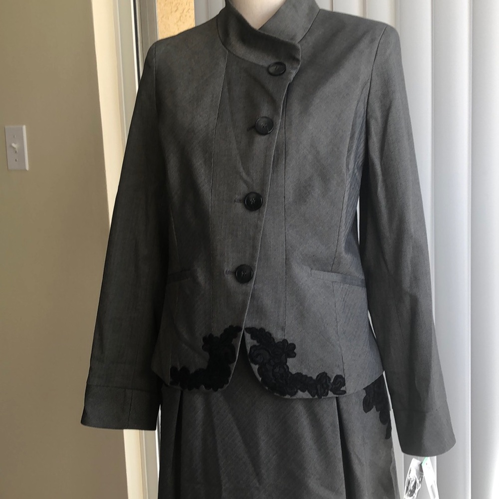 Nine West skirt suit. Black/white herringbone